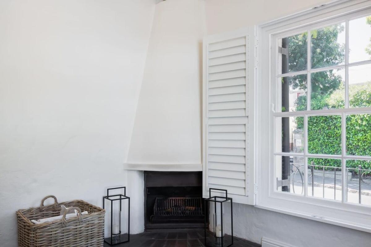 Holiday home Ty-bach Cotttage Leafy Newlands Village Cape Town