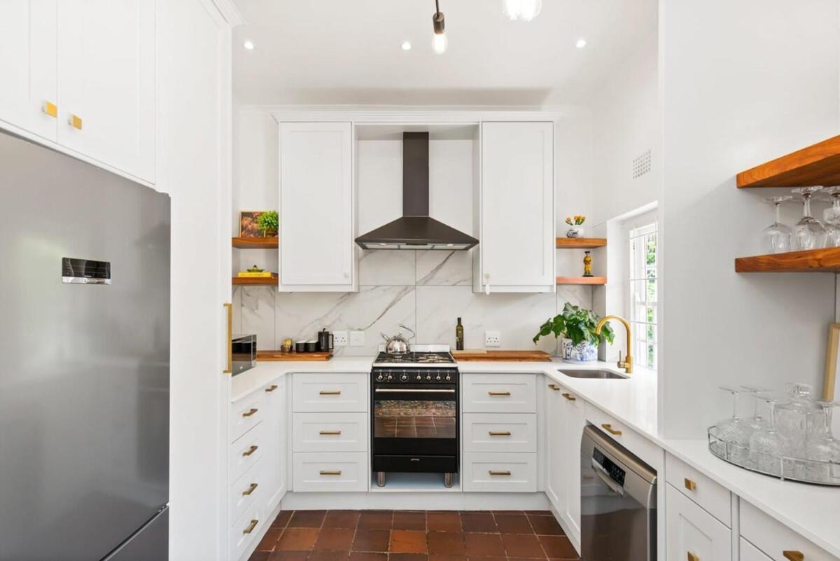 Ty-bach Cotttage Leafy Newlands Village Cape Town