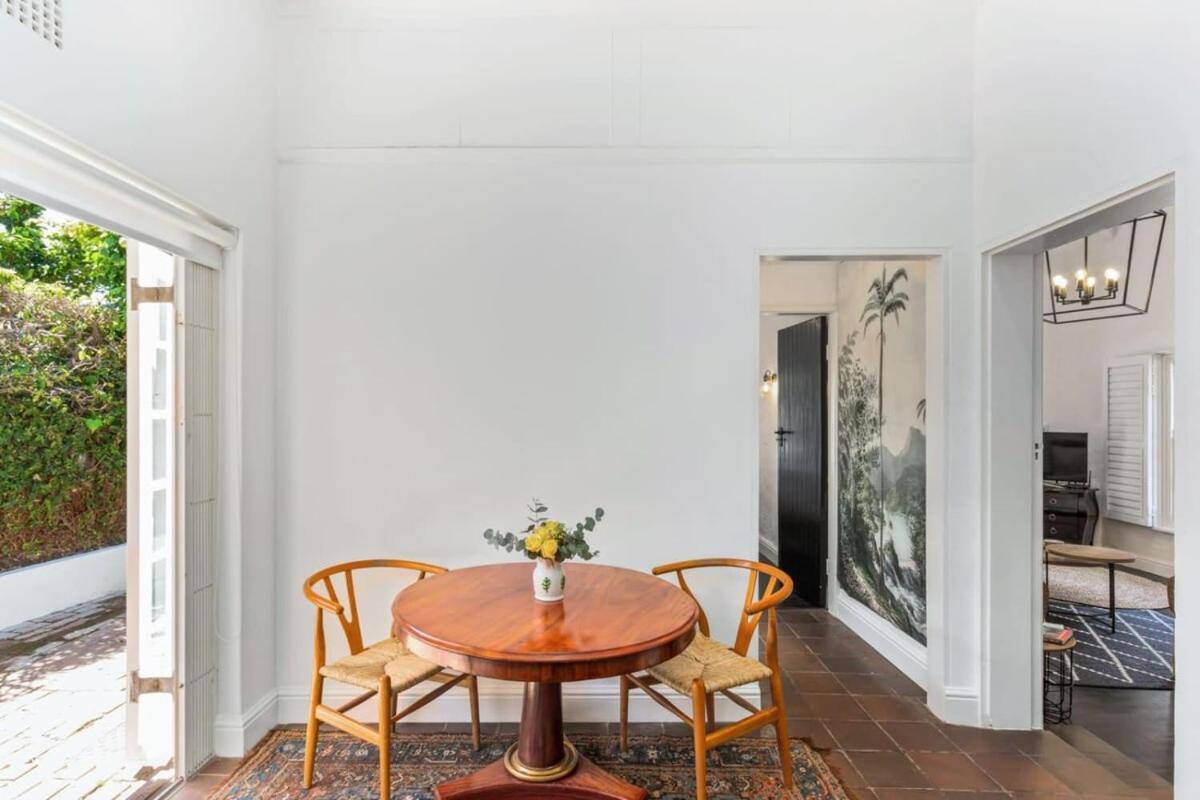 Ty-bach Cotttage Leafy Newlands Village Cape Town