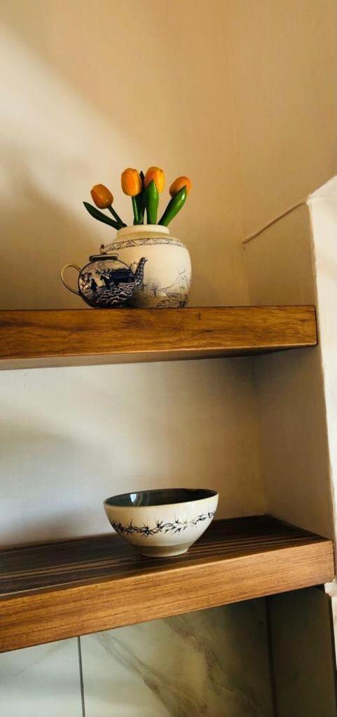 Ty-bach Cotttage Leafy Newlands Village Holiday home Cape Town